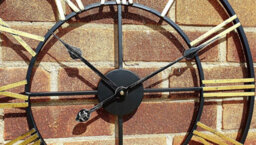 Klass Home Collection 60Cm Black & Gold Metal Roman Numerals Large Analog Wall Clock Indoor & Outdoor, Silent Non-Ticking - thumbnail 5
