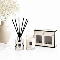 Aroma Naturals Minimalist Luxe Candle & Reed Diffuser Gift Set  Black Current, Pear Scent - thumbnail 3