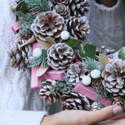 Dibor Traditional Pastel Pink Driftwood Front Door Autumn Wreath Winter Spring Wreath 33Cm - thumbnail 4