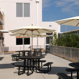 Costway 3M Outdoor Patio Umbrella Garden Parasol Sun Shade Market Umbrella W/ 8 Ribs - thumbnail 4