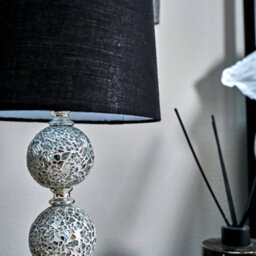 Valuelights Harmony Modern Decorative Chrome And Mosaic Crackle Glass Table Lamp With Black Shade - thumbnail 3