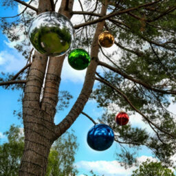 Christmas Tree World 40Cm Metallic Gold Inflatable Mirror Ball - thumbnail 8