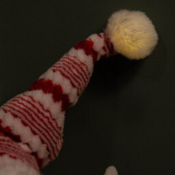 Samuel Alexander 40Cm Battery Operated Light Up Sitting Christmas Reindeer In Red & White Jumper - thumbnail 3