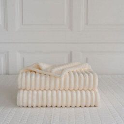 Homes & Linen Chunky Ribbed Cord Faux Fur Velvet Touch Sofa Bed Throwover Soft Touch Blanket Cream  (200 X 240Cm) - thumbnail 2