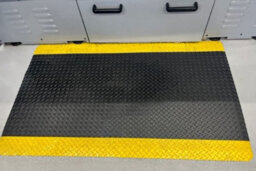 Blue Diamond Kumfi Tough Heavy Duty Anti-Fatigue Mat 90 X 300Cm Black/yellow - thumbnail 5