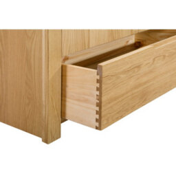 Julian Bowen Curve 3 Drawer Chest - Solid Oak - thumbnail 7