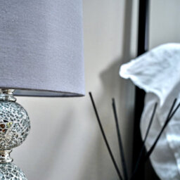 Valuelights Harmony Modern Decorative Chrome And Mosaic Crackle Glass Table Lamp With Grey Shade - thumbnail 3