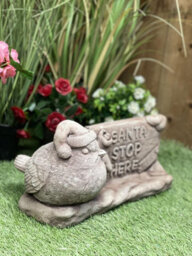 Stone Cast 'santa Stop Here' Garden Ornament/lawn Sign - thumbnail 5