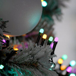 Festive Indoor & Outdoor 6Ft Christmas Tree Lights 760 Aurora Leds - thumbnail 2