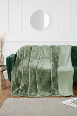 Rapport Home Ribbed Mink Faux Fur Polyester Super Soft Cosy Throw