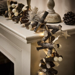 Dibor Golden Glow Light Up Xmas Table Decoration Christmas Garland 1.8M - thumbnail 2