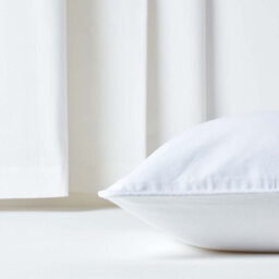 Homescapes Cotton Plain Off White Rectangular Cushion Cover, 30 X 50 Cm - thumbnail 5