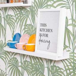 Harbour Housewares Floating Picture Ledge Shelf - White 57Cm Mdf Wall Mounted Display For Photos, Frames & Décor - thumbnail 5