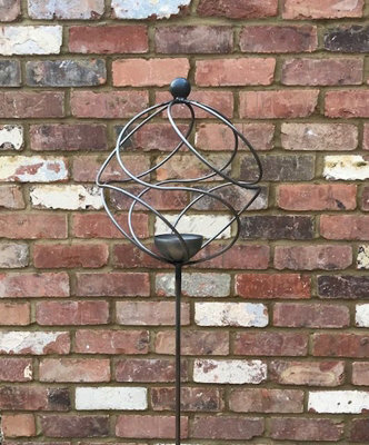 Poppy Forge Tangle Ball On 4Ft Stem With Bird Feeder - Hand Made By Traditional Forge Ornamental - Steel - L34.3 X W34.3 X H157.5 Cm - image 1