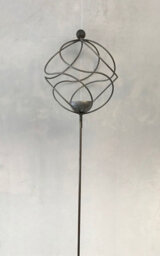 Poppy Forge Tangle Ball On 4Ft Stem With Bird Feeder - Hand Made By Traditional Forge Ornamental - Steel - L34.3 X W34.3 X H157.5 Cm - thumbnail 4