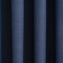 GoodHome Glend Navy Plain Woven Blackout & Thermal Eyelet Curtain (W)117Cm (L)137Cm, Pair - thumbnail 3