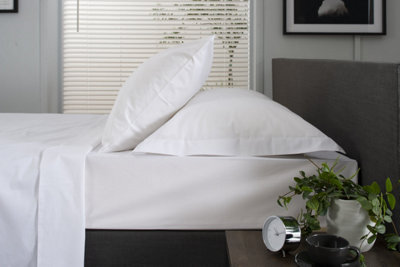 The Lyndon Company 200 Thread Count Cotton Fitted Sheet White - image 1