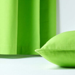 Homescapes Cotton Plain Green Cushion Cover, 30 X 30 Cm - thumbnail 5