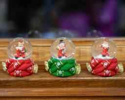 Shatchi Christmas Mini Snowglobe Water Ball Snow Dome Scene Resin Scarf Design Base Decorations - thumbnail 9