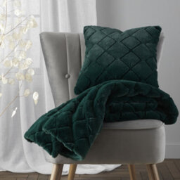 Catherine Lansfield Downstairs Living Cosy Diamond Soft 130X170Cm Blanket Throw Bottle Green - thumbnail 1