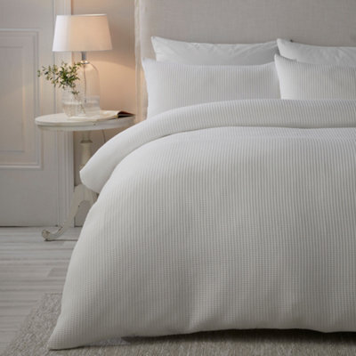 Serene Lindly White Textured Waffle Duvet Cover Set - image 1