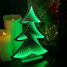 Samuel Alexander 40Cm Infinity Light Up Christmas Tree Decoration With Green Leds On Wooden Base - thumbnail 3