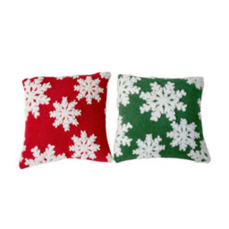 Living And Home Snowflake Pattern Set Of 2 Christmas Theme Decorative Throw Pillows Washable Soft Fluffy And Festive 45Cm W X 45Cm D - thumbnail 4