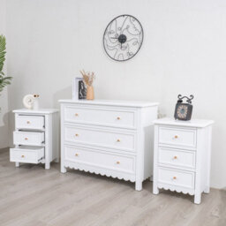 Melody Maison Large Scalloped 3 Drawer Chest Of Drawers & Pair Of Bedside Tables - Staunton White Range - thumbnail 2