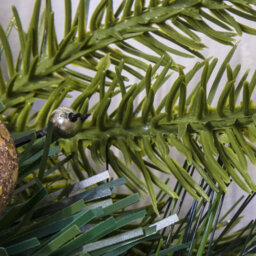 Christmas Tree World 50Cm Decorated Mixed Pine Wreath With Bronze & Copper Baubles - thumbnail 4