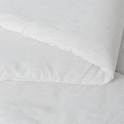 Winter Duvet 13.5 Tog + 2 Pillow Bundle Polycotton And Hollowfibre Filling - thumbnail 5