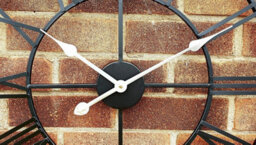Klass Home Collection 60Cm Black Metal Roman Numerals Large Analog Wall Clock Indoor & Outdoor, Silent Non-Ticking - thumbnail 6