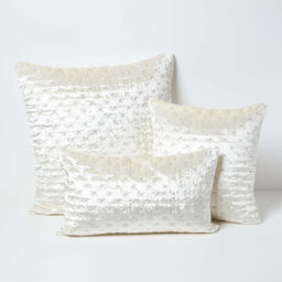 Homescapes Cream Crushed Velvet Rectangular Cushion Cover, 30 X 50 Cm - thumbnail 5