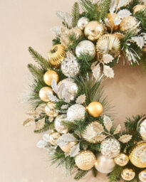 Werchristmas 76 Cm Pre-Lit Artificial Christmas Wreath With Silver And Gold Baubles, 60 Warm White Leds - thumbnail 3
