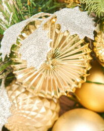 Werchristmas 76 Cm Pre-Lit Artificial Christmas Wreath With Silver And Gold Baubles, 60 Warm White Leds - thumbnail 6