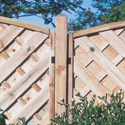 Forest Garden Ultima Fence Post 6Ft - 180 X 7.5 X 7.5Cm - Pack Of 4 - image 1