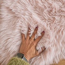 Homespace Direct Ltd Homespace Direct Luxury Faux Rabbit Fur Rug With Suede Backing Area Rug Plush Soft Accent Rug Blush 60X90Cm - thumbnail 3
