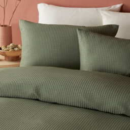 Serene Lindly Wash Effect Dark Green Waffle Duvet Cover Set - thumbnail 2