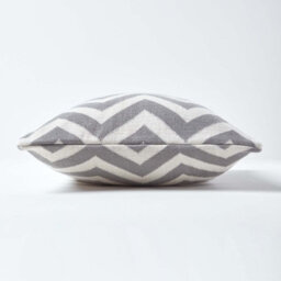 Homescapes Grey Geometric Cotton Knitted Cushion Cover, 45 X 45 Cm - thumbnail 2