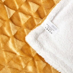 Homescapes Mustard Yellow Geometric Triangle Velvet Throw, 160 X 200 Cm - thumbnail 6