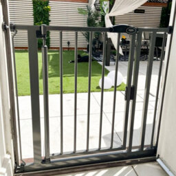 Bettacare Auto Close Pet Gate, 147Cm - 154Cm, Slate Grey, Pressure Fit Stair Gate For Dog & Puppy - thumbnail 7