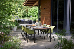 Keter Porto Signature Table, Garden Table, Wood-Like Texture, Ashwood And Black Steel Frame, 160Cm - thumbnail 2