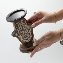 Serenityy Mango Wood Candle Stand Hamsa Small - Eco-Friendly Carved Wood Tealight Holder 18 X 11 Cm. - thumbnail 3