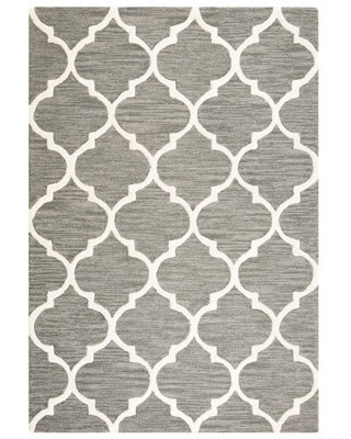 Wyld And Coco Hand-Tufted Grey Wool Rug 140 X 200 Cm Quatrefoil Trellis - image 1