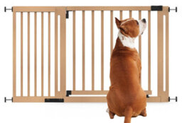 Bettacare Wooden Elegance Dog Gate, Natural, 135Cm - 143Cm, Pressure Fit Pet Gate, 73Cm Extra Wide Doorway, Easy Installation
