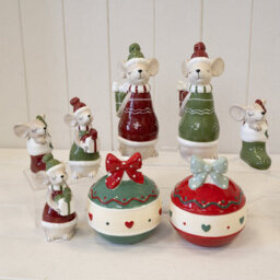 Satchville Red Candle Holder With Bow - thumbnail 4