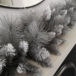 Samuel Alexander Premier 6Ft (1.8M) Christmas Silver Garland With Some Glitter Tips - thumbnail 9