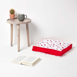 Homescapes Cotton Red Hearts Floor Cushion, 50 X 50 Cm - thumbnail 2