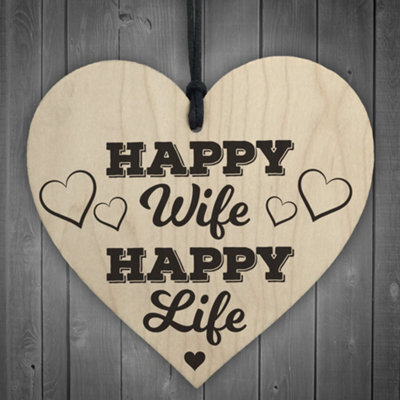 Red Ocean Happy Wife Happy Life Wooden Hanging Heart Love Plaque - image 1