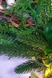 Christmas Tree World 50Cm Pre-Lit Decorated Pe Pine Wreath With White Berries - thumbnail 8