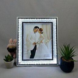 Deenz 8X10 Inch Led Light Crushed Diamond Effect Crystal Photo Frame Silver Finish Usb Rectangle Portrait Picture Display 25X20 Cm - thumbnail 4